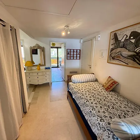 Apartment Superbe Idealement Situes Avec Vue Antibes