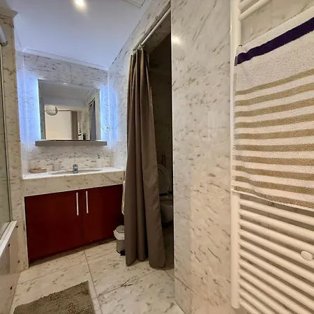 Apartment Superbe Idealement Situes Avec Vue Antibes
